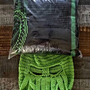 Fantasy Cthulhu Blanket & Beanie Gift Set ~Great Old Ones~ H.P. Lovecraft BNWT